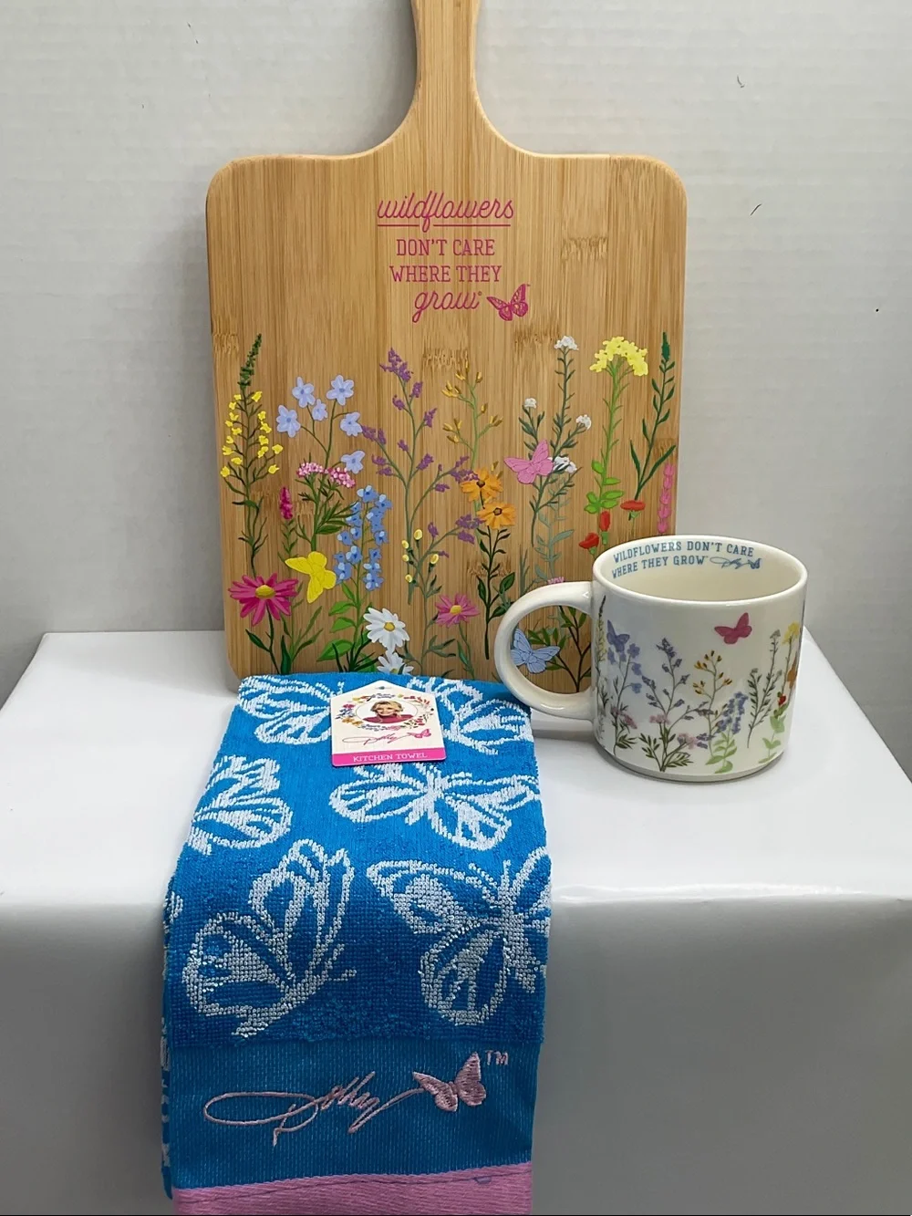 Dolly Wildflowers Bamboo Board & Floral Mug Gift Set with Blue Butterfly Towel